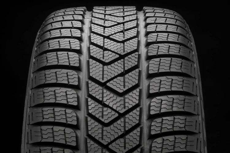 Pirelli Winter SottoZero Serie 3 215/50R18 92V opona osobowa zimowa